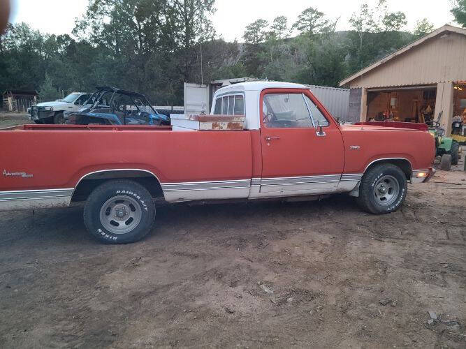 1976 Dodge D100 Pickup