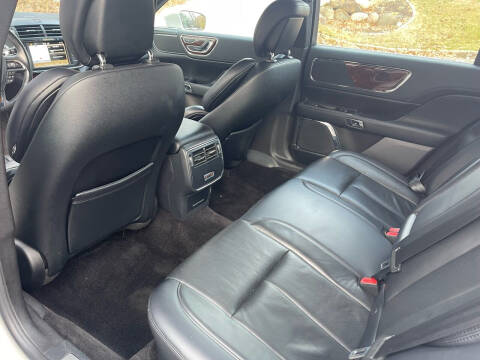 2017 Lincoln Continental Select