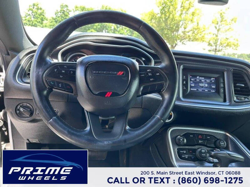 2015 Dodge Challenger SXT