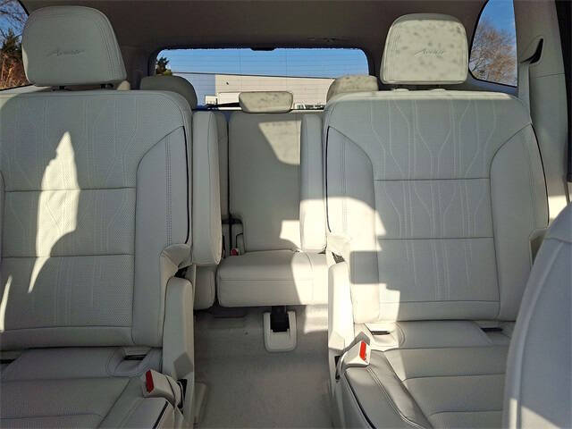 2026 Buick Enclave Avenir