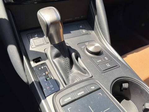 2023 Lexus IS 300