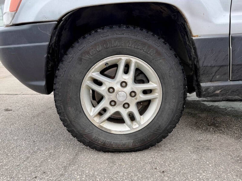 2004 Jeep Grand Cherokee Laredo