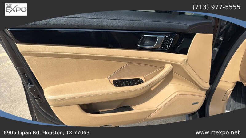 2017 Porsche Panamera