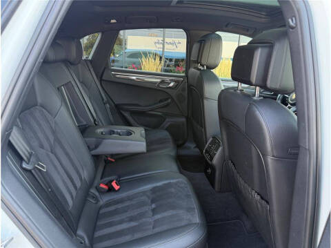 2017 Porsche Macan S