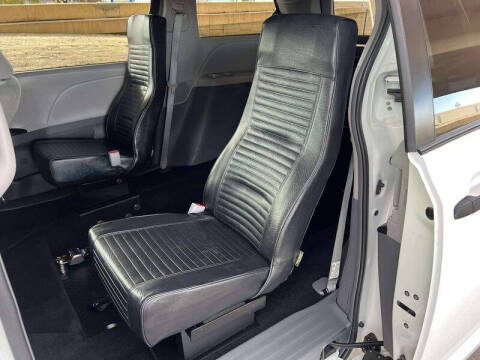 2019 Toyota Sienna L 7-Passenger
