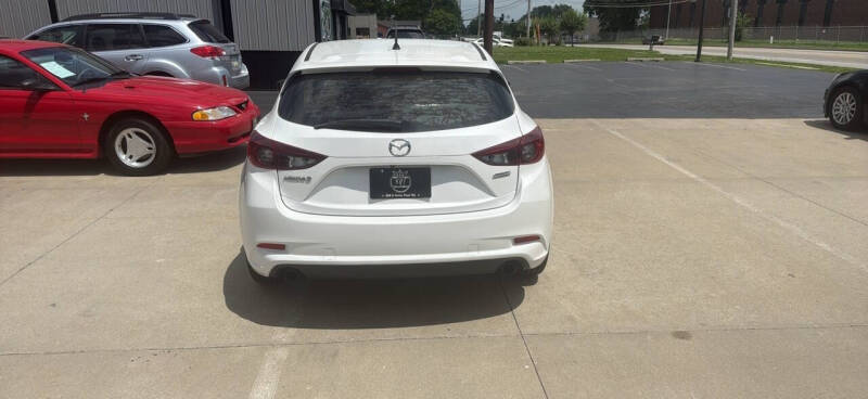 2017 Mazda MAZDA3 Touring