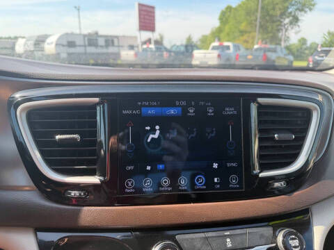 2017 Chrysler Pacifica Touring