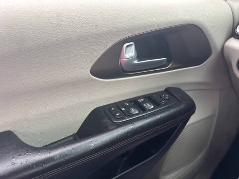 2017 Chrysler Pacifica Touring