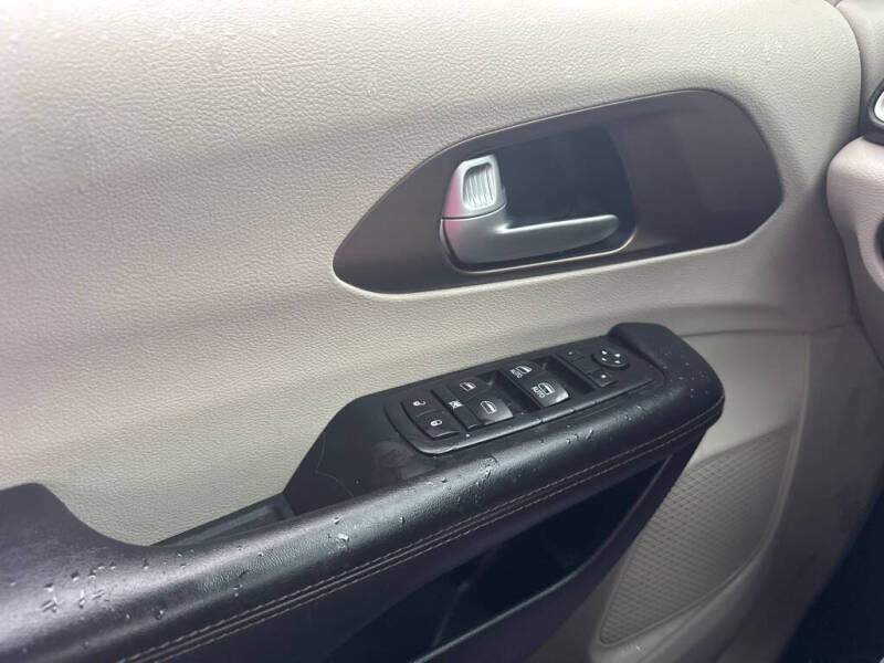 2017 Chrysler Pacifica Touring