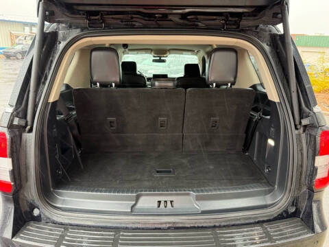 2023 Ford Expedition XLT