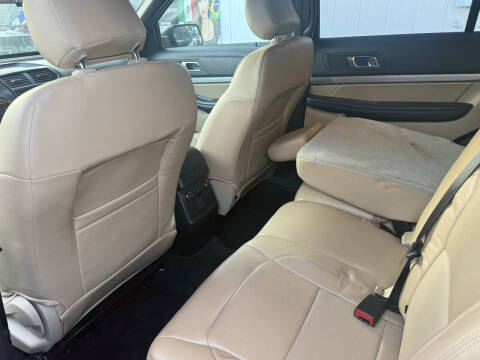 2017 Ford Explorer