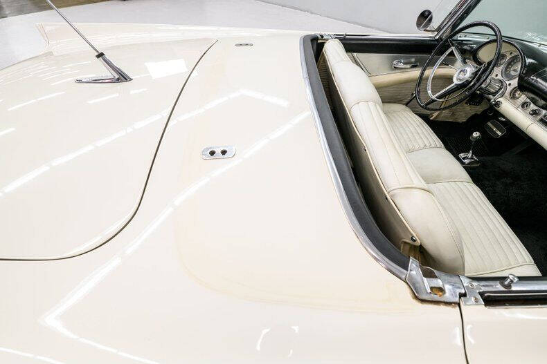 1957 Ford Thunderbird