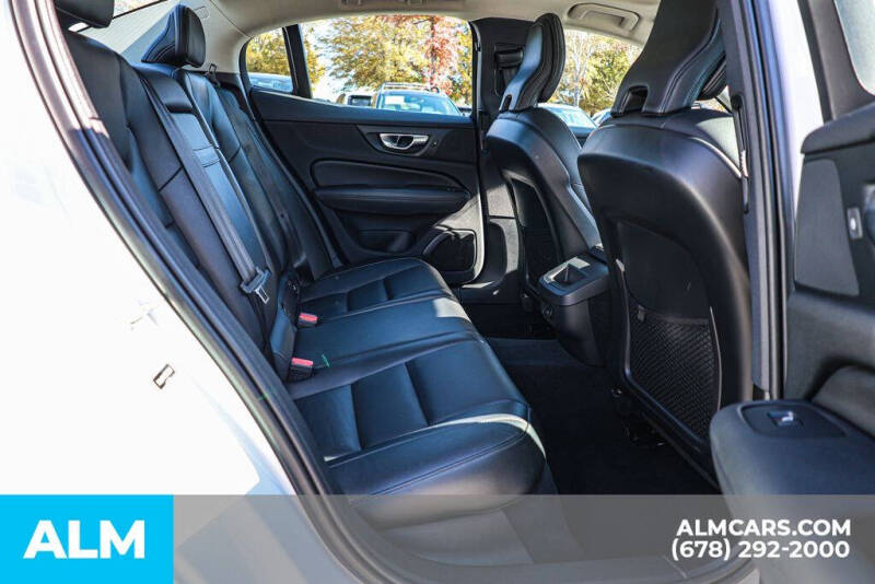 2024 Volvo S60 B5 Core Dark Theme