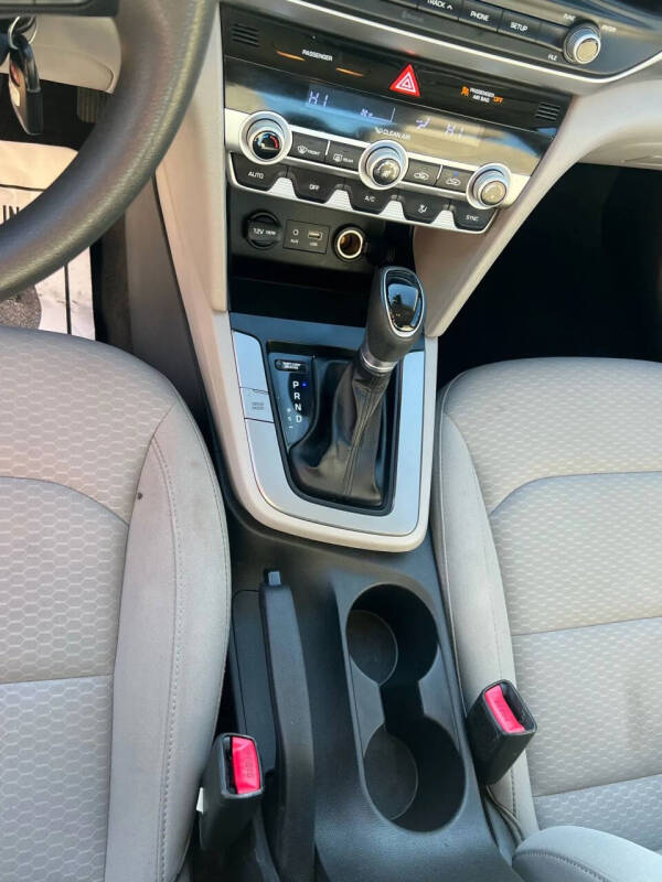 2020 Hyundai Elantra