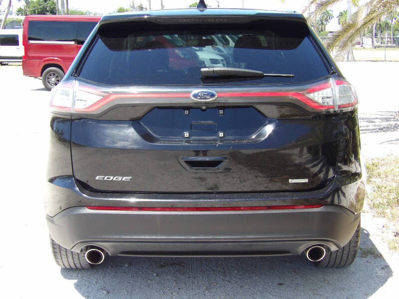 2018 Ford Edge SE