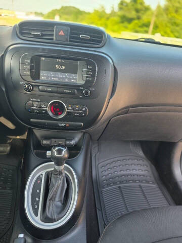 2017 Kia Soul +