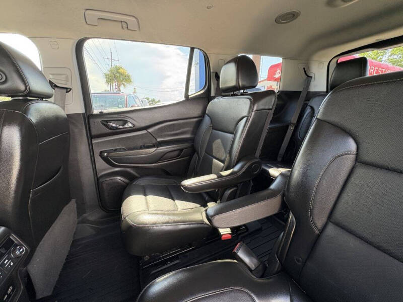 2020 GMC Acadia SLT