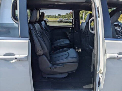 2025 Chrysler Pacifica Plug-In Hybrid