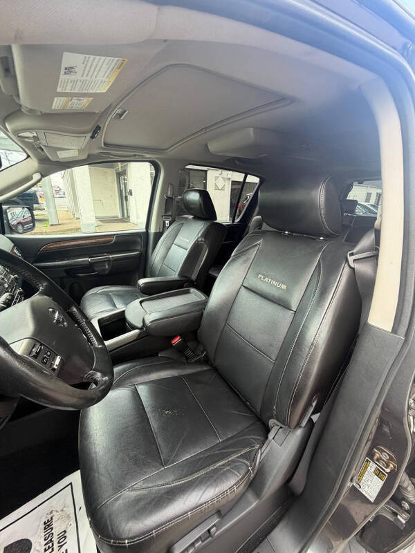 2011 Nissan Armada Platinum