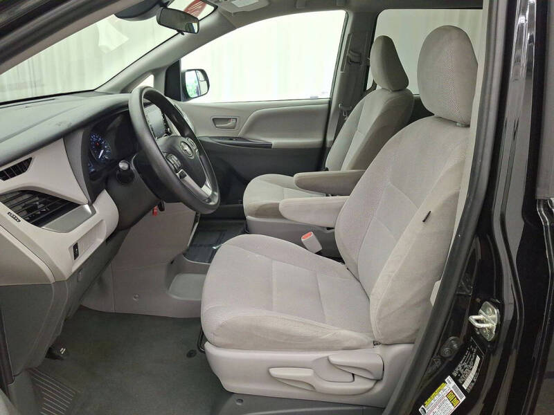 2020 Toyota Sienna L 7-Passenger