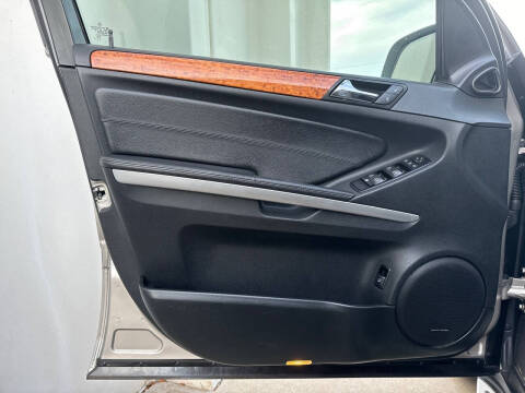 2009 Mercedes-Benz M-Class ML 320 BlueTEC