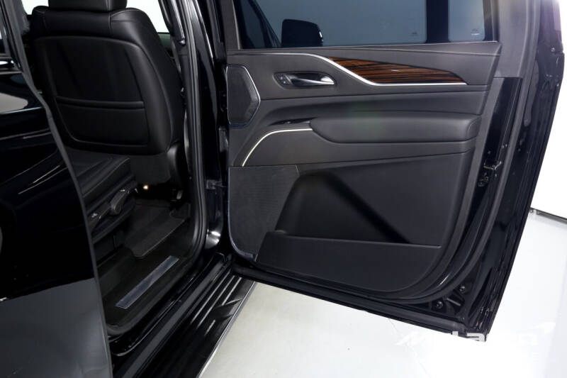 2022 Cadillac Escalade ESV Luxury