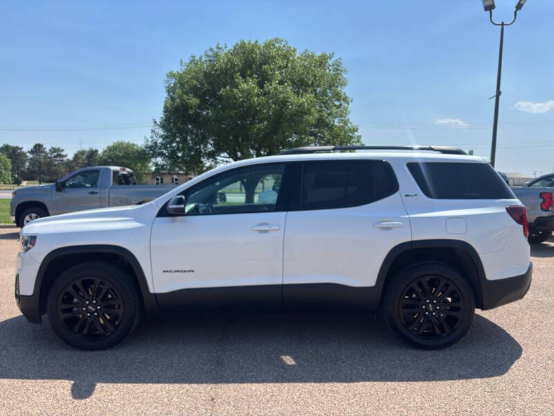 2022 GMC Acadia SLT