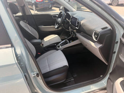 2025 Hyundai Venue SEL