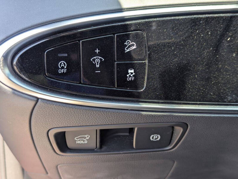 2023 Genesis GV70 2.5T Standard