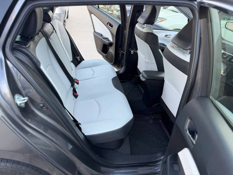 2019 Toyota Prius XLE AWD-e