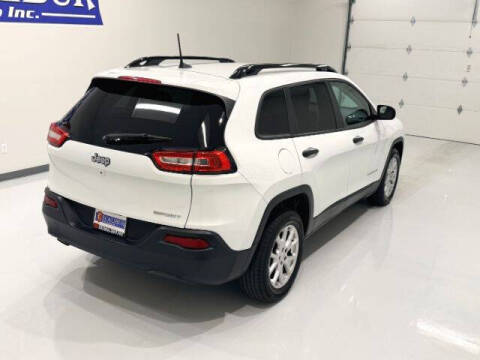 2016 Jeep Cherokee Sport