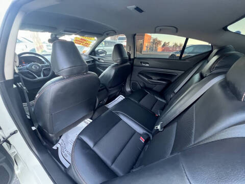 2022 Nissan Altima 2.5 SR