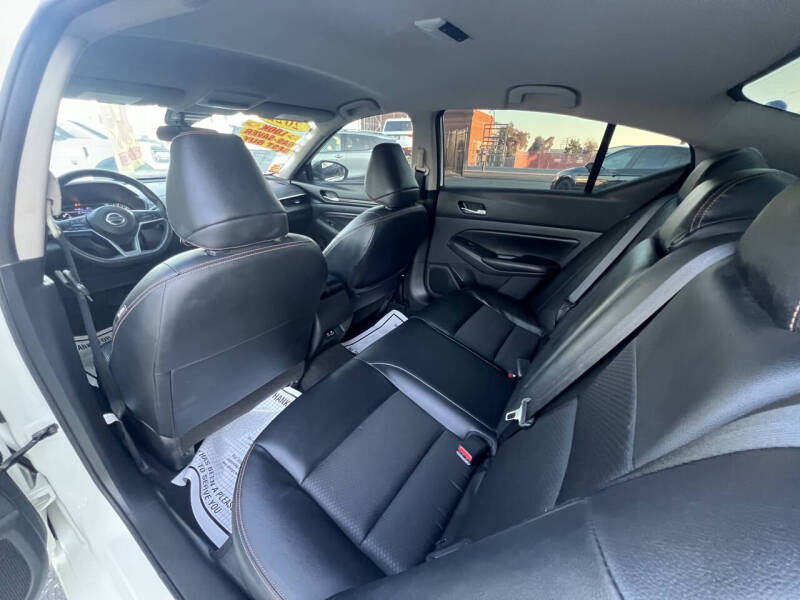 2022 Nissan Altima 2.5 SR