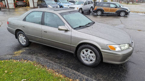 2000 Toyota Camry for sale at Kidron Kars INC in Orrville OH