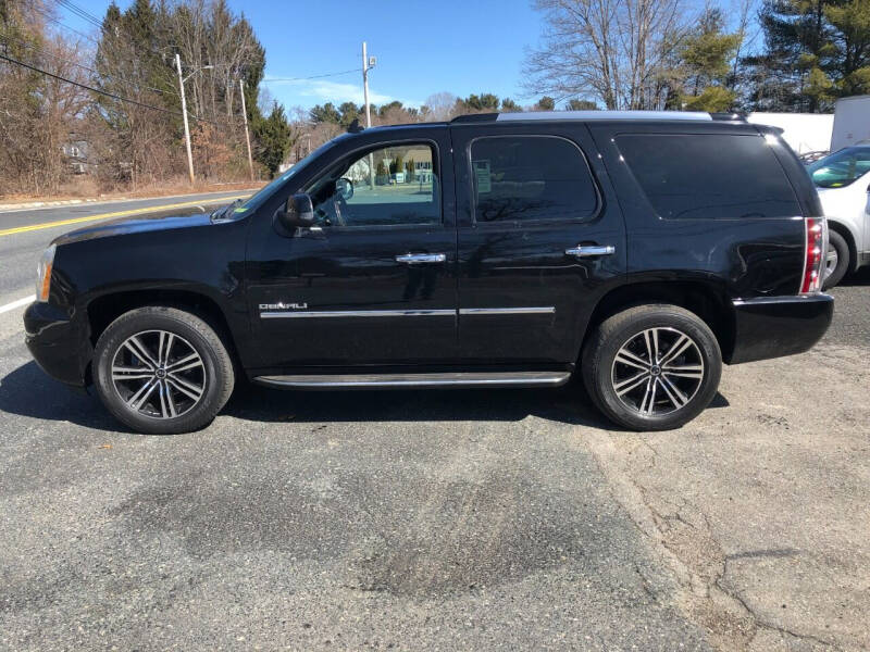 Perrys Auto Sales & SVC Car Dealer in Northbridge, MA