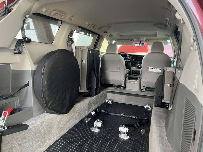 2017 Toyota Sienna