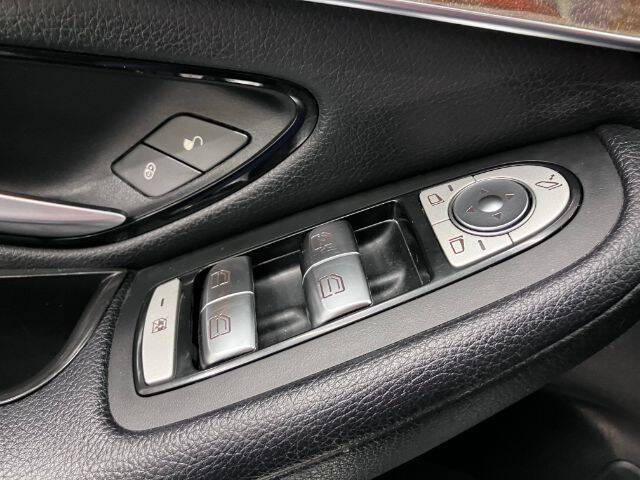 2017 Mercedes-Benz GLC GLC 300 4MATIC