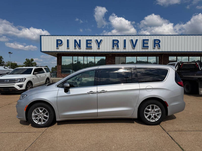 2023 Chrysler Pacifica Touring L