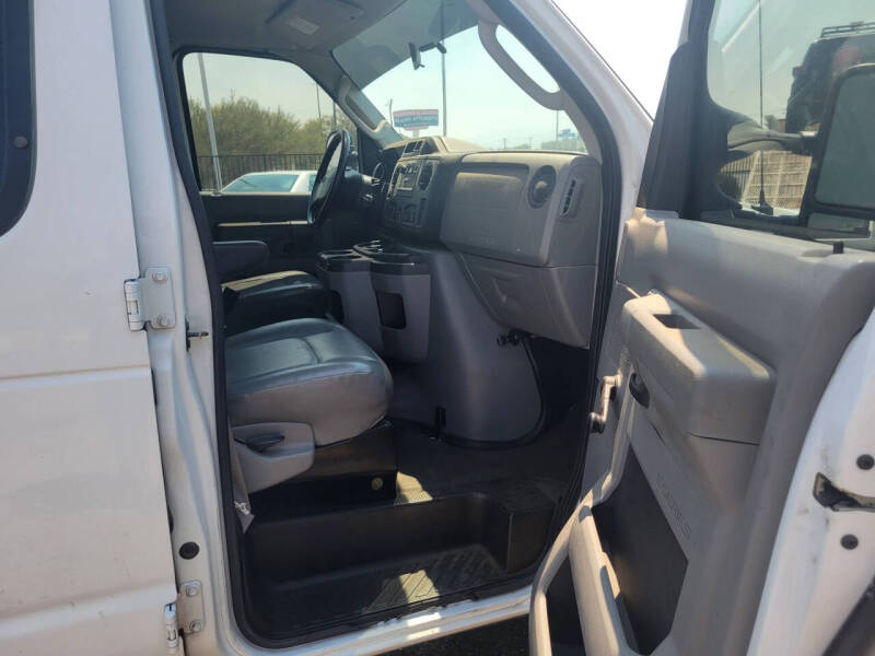 2011 Ford E-Series E-250