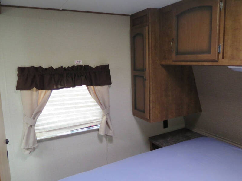 2015 Crossroads RV Zinger