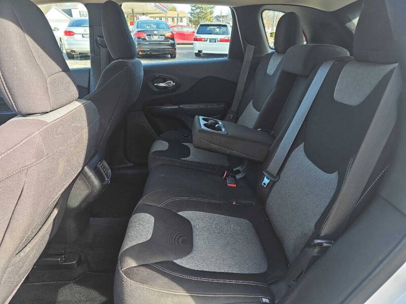 2014 Jeep Cherokee Sport