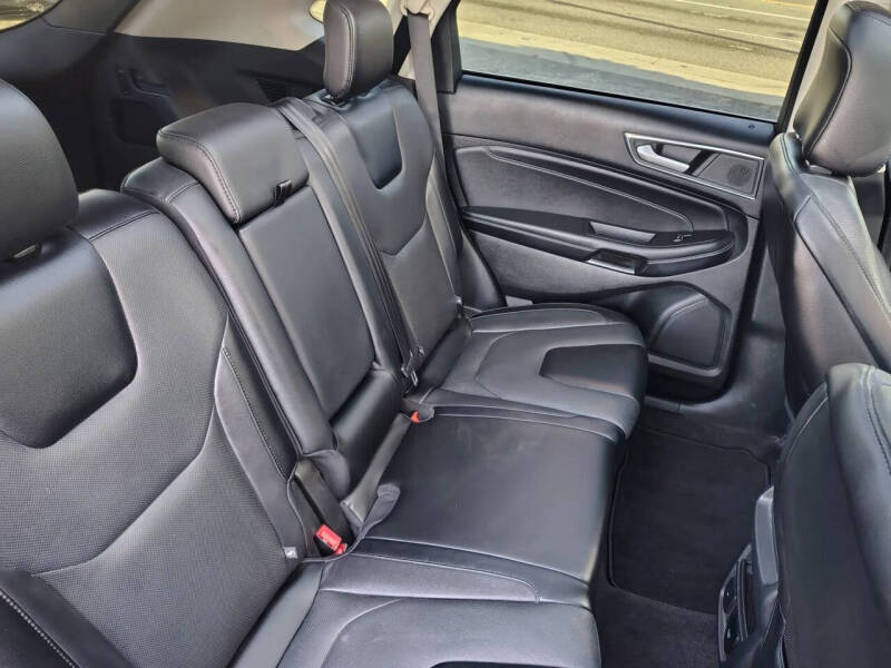 2020 Ford Edge Titanium - Photo 15