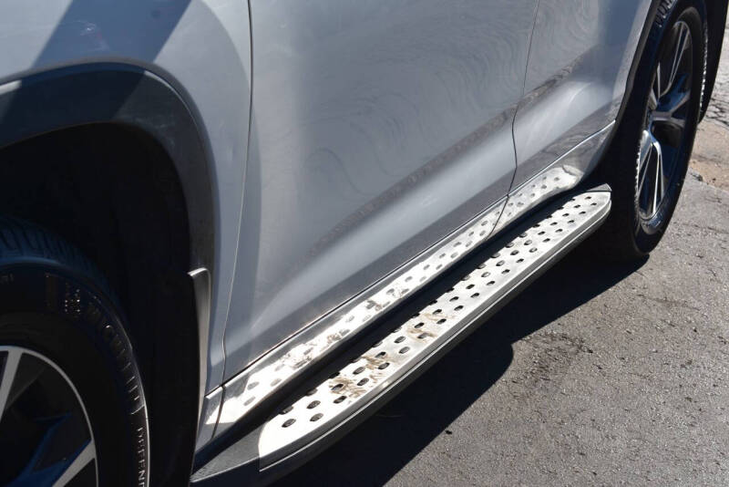 2017 Toyota Highlander LE