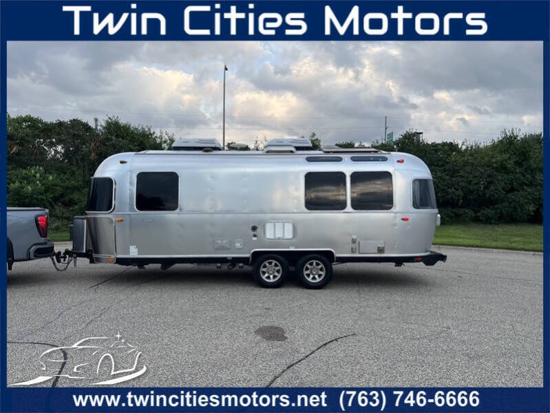 2017 Airstream Flying Cloud 25FB