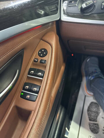 2011 BMW 5 Series 535i