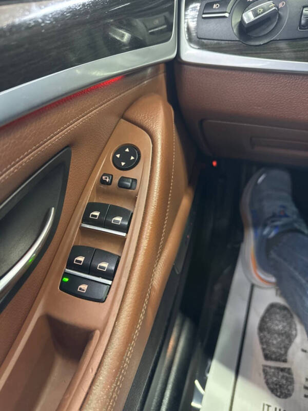 2011 BMW 5 Series 535i