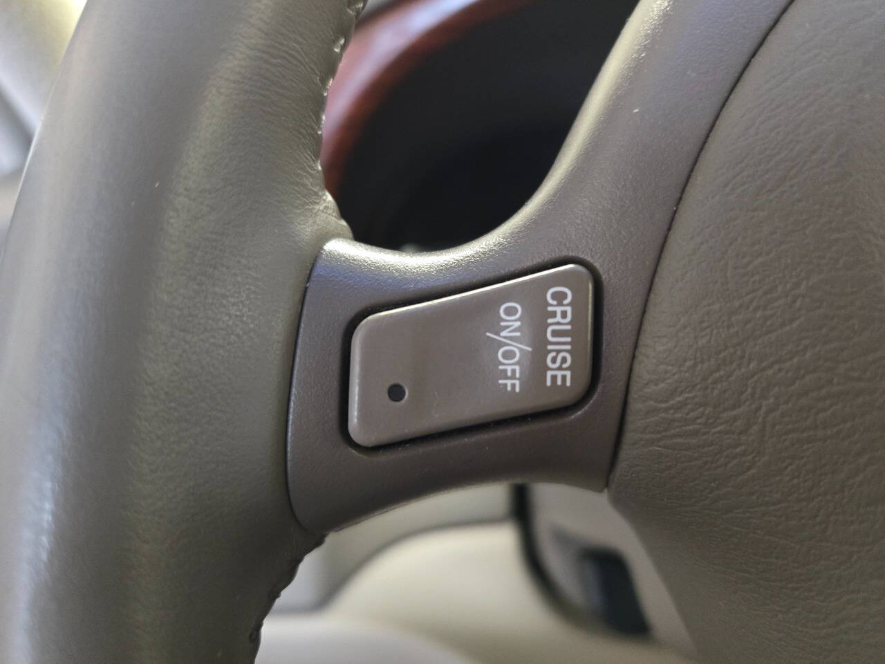 2002 Cadillac DeVille 68