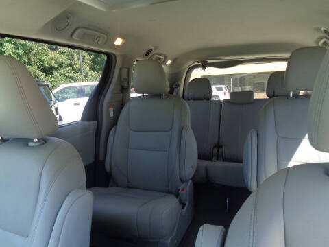 2017 Toyota Sienna XLE 7-Passenger