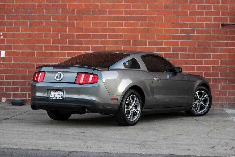 2010 Ford Mustang V6 Premium