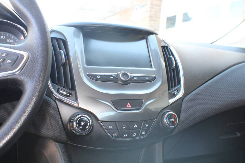 2018 Chevrolet Cruze LT Auto